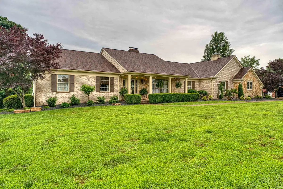 2000 Greenbrier Drive, Mount Vernon, IN 47620 - #1