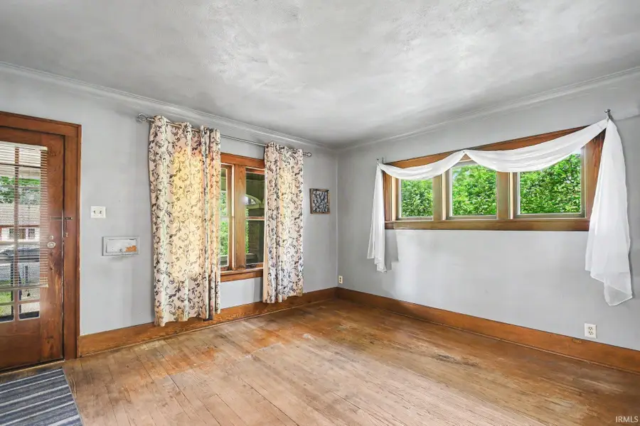 918 S 27th Street, South Bend, IN 46615 - #3