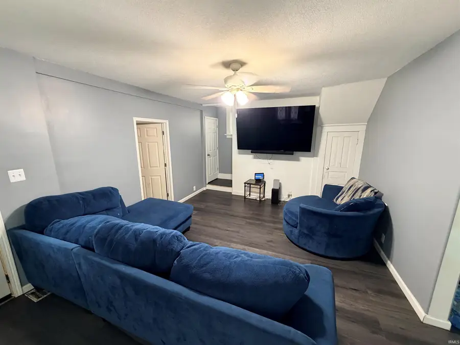 2737 Hoagland Avenue, Fort Wayne, IN 46807 - #3