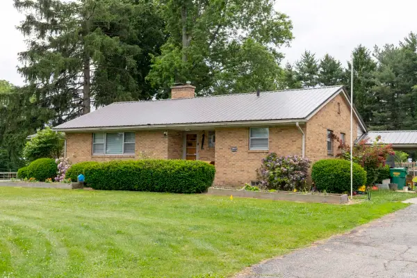 20018 Roosevelt Road, South Bend, IN 46614