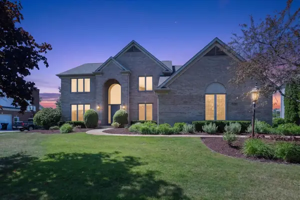 15161 Clifden Drive, Granger, IN 46530