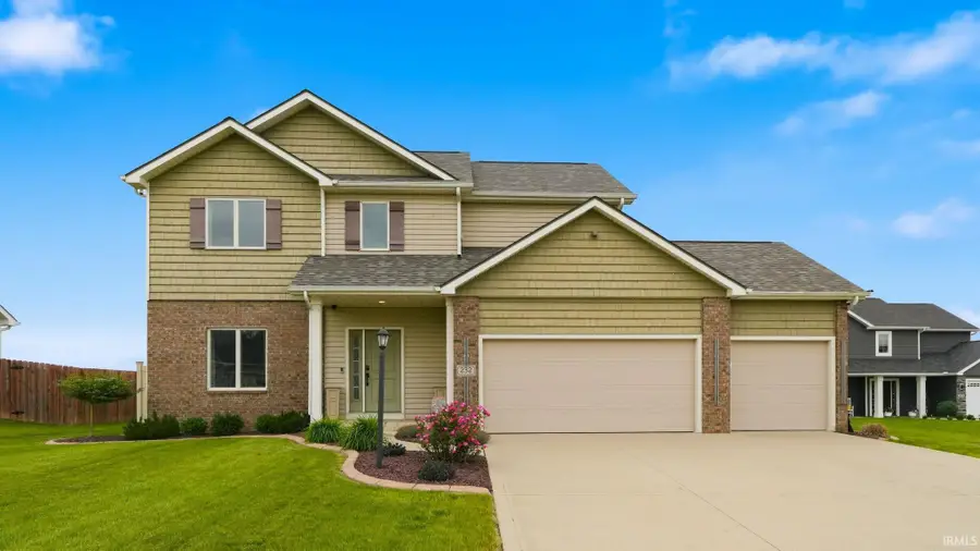 232 W Bay Bridge Court, Columbia City, IN 46725 - #2