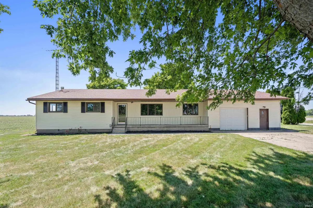 7987 N Cr 525 W, Royal Center, IN 46978 - #1