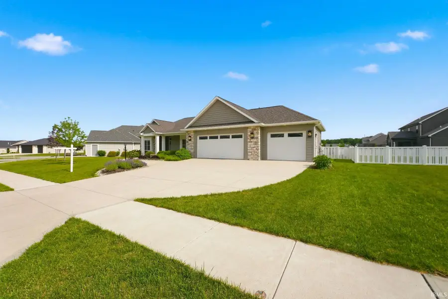 2877 Leon Cove, Fort Wayne, IN 46845 - #3
