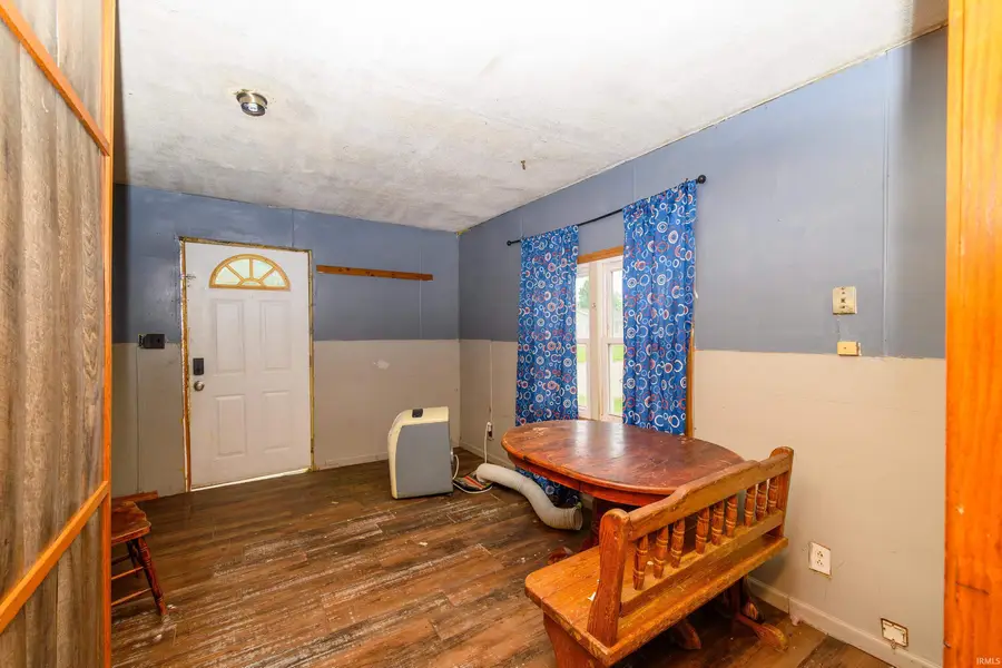 822 W Franklin Street, Hartford City, IN 47348 - #3