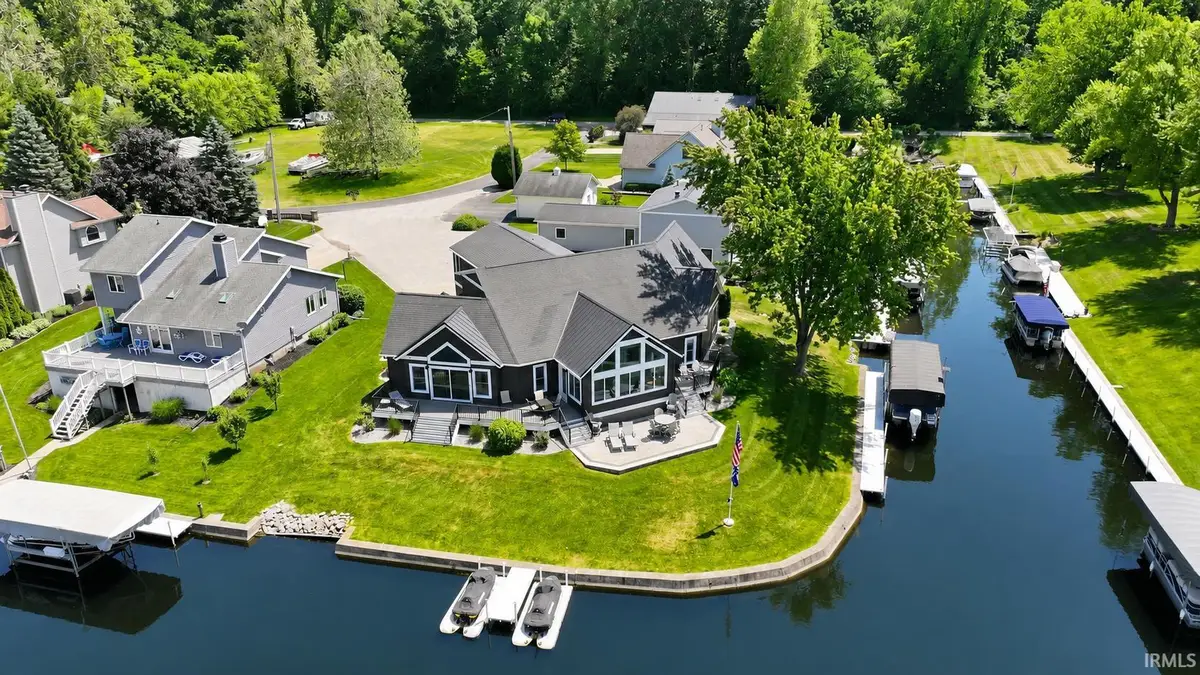 8096 E Quiet Harbor Drive, Syracuse, IN 46567 - #1