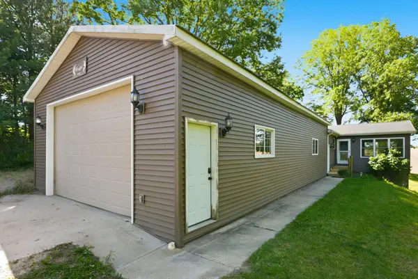 4801 W Plattner Road, Columbia City, IN 46725