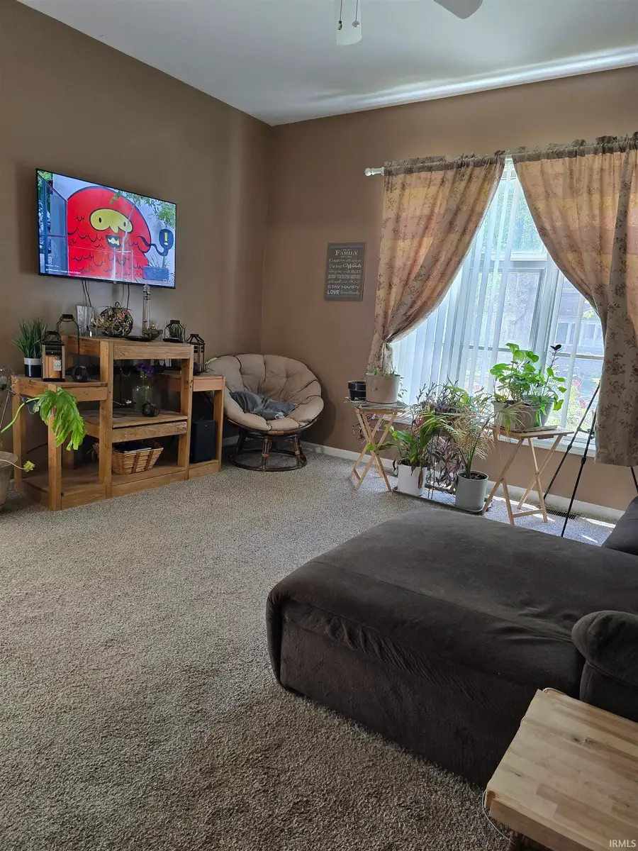 207 E Marion Street, Converse, IN 46919 - #2