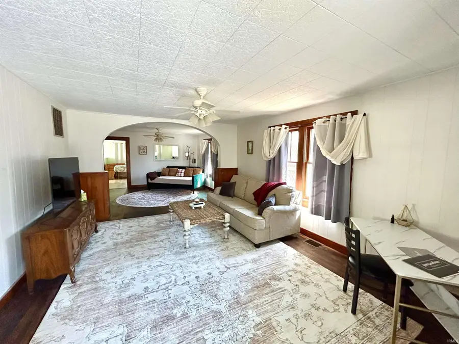 218 N 5th Street, Albion, IL 62806 - #2
