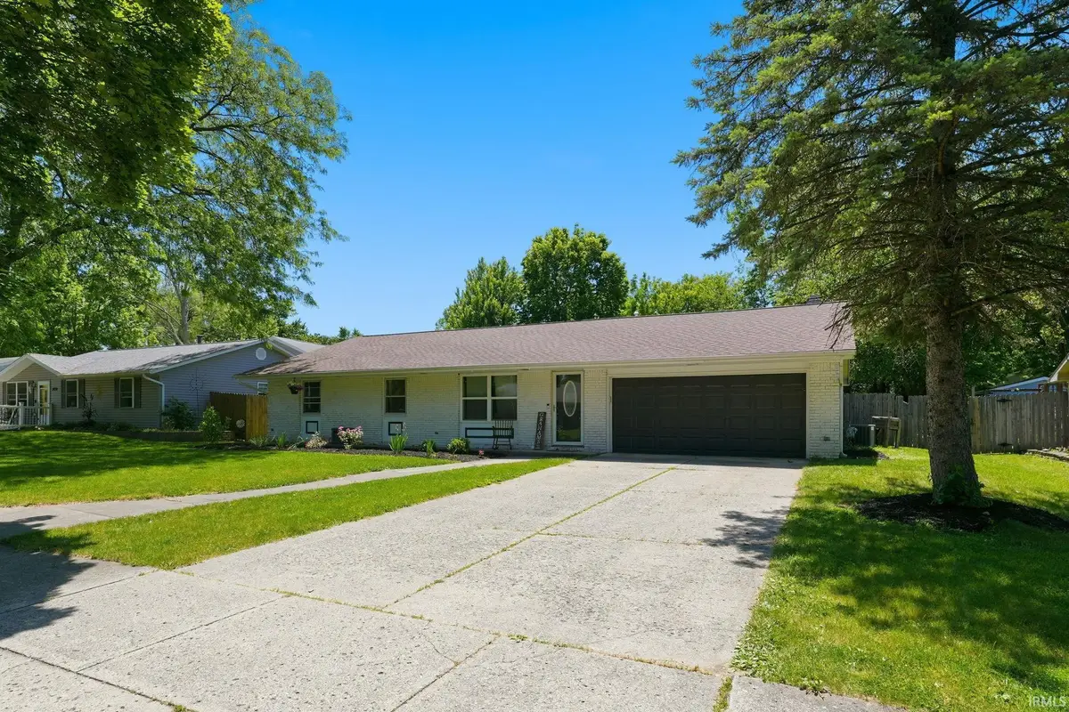 3822 Shannon Drive, Fort Wayne, IN 46835 - #1