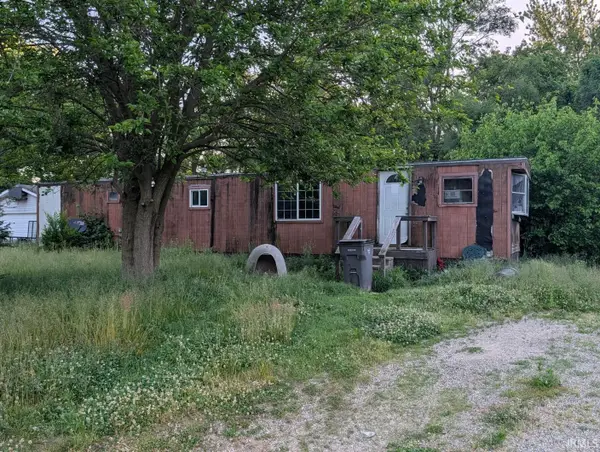 50682 Manhatten Avenue, Elkhart, IN 46514