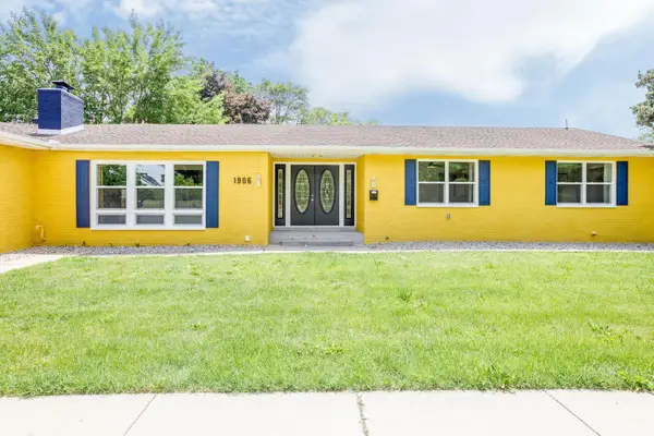 1906 Corby Boulevard, South Bend, IN 46617