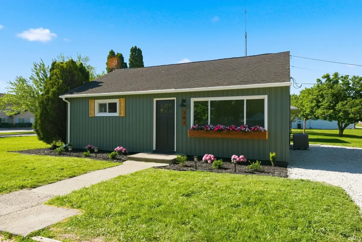 301 W 4th Avenue, Garrett, IN 46738 - #1