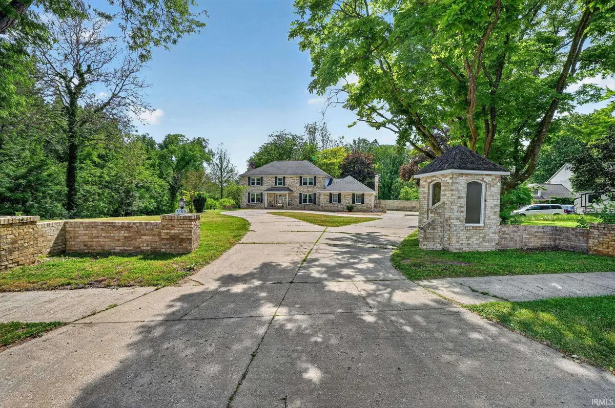 1765 N Bay Drive, Elkhart, IN 46514 - #1