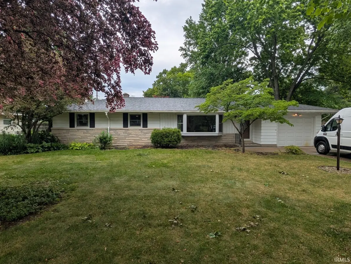 23039 Gardena Place, Elkhart, IN 46514 - #1