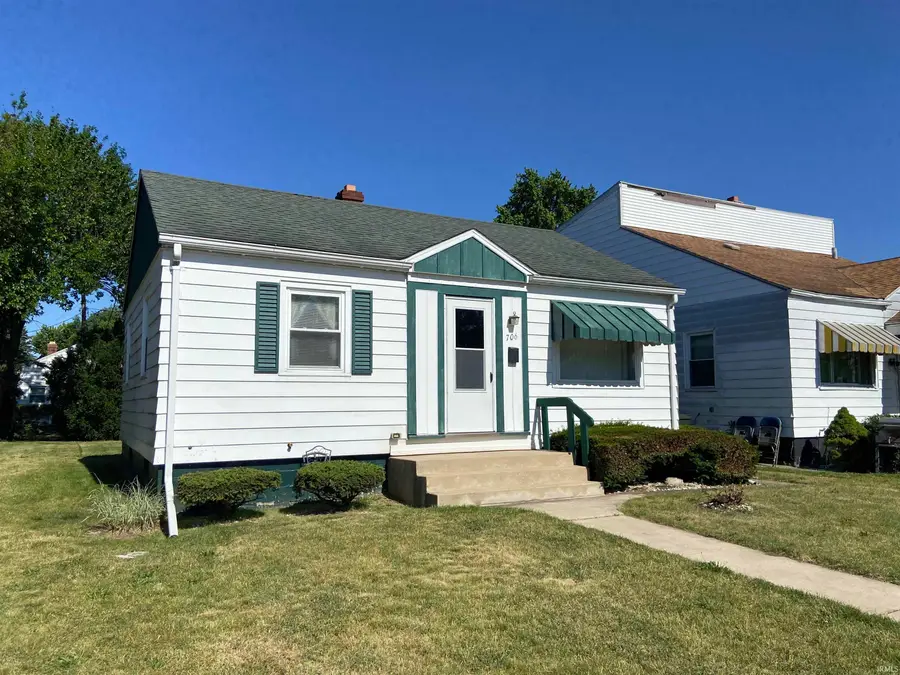 706 S Lake Street, South Bend, IN 46619 - #2