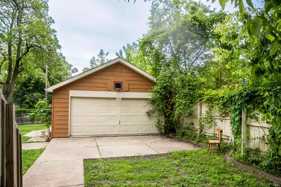 1332 W Washington Boulevard, Fort Wayne, IN 46802 - #2