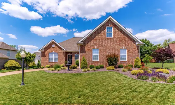 2150 Long Cove Circle, Newburgh, IN 47630