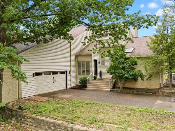 6916 Tonia Court, Evansville, IN 47710
