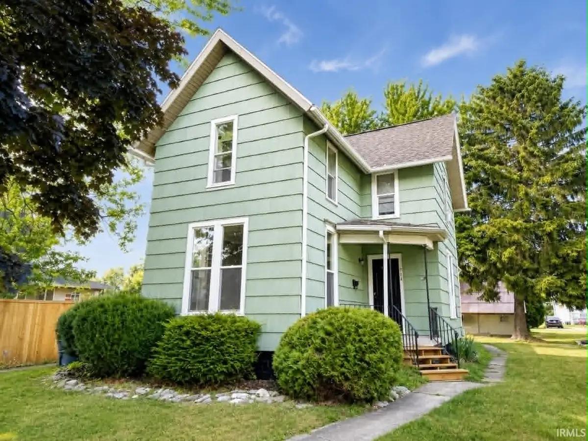 334 W 9th Street, Auburn, IN 46706 - #1