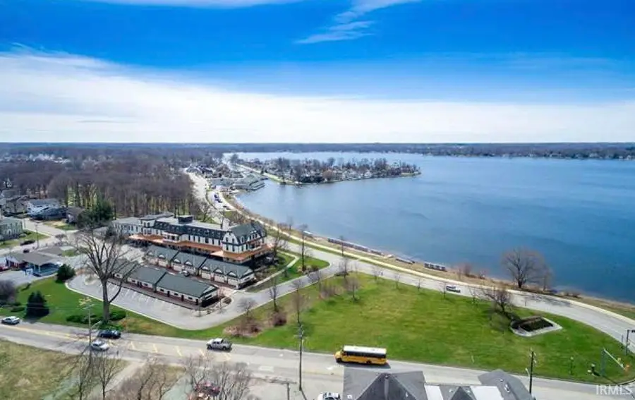 1 Park Avenue #302, Winona Lake, IN 46590 - #3