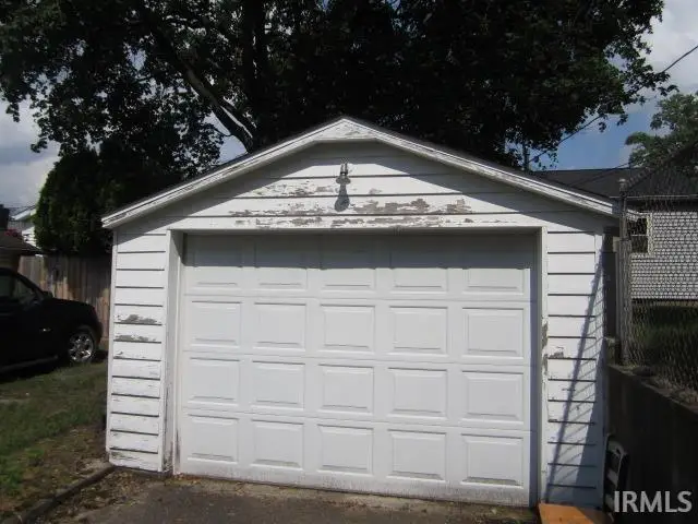 1009 Geyer Avenue, Mishawaka, IN 46544 - #3