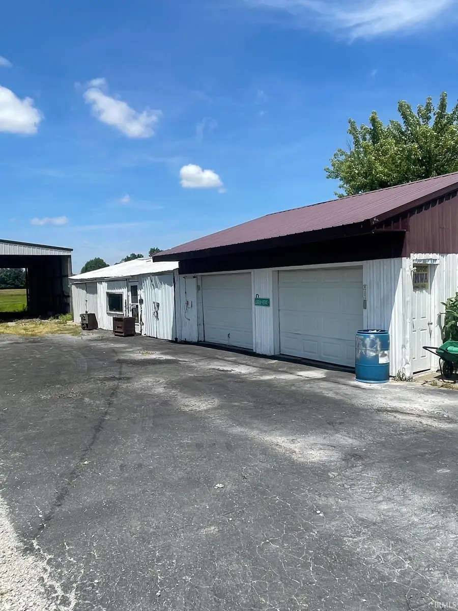5933 N County Rd 100 E Road, Shelburn, IN 47879 - #2