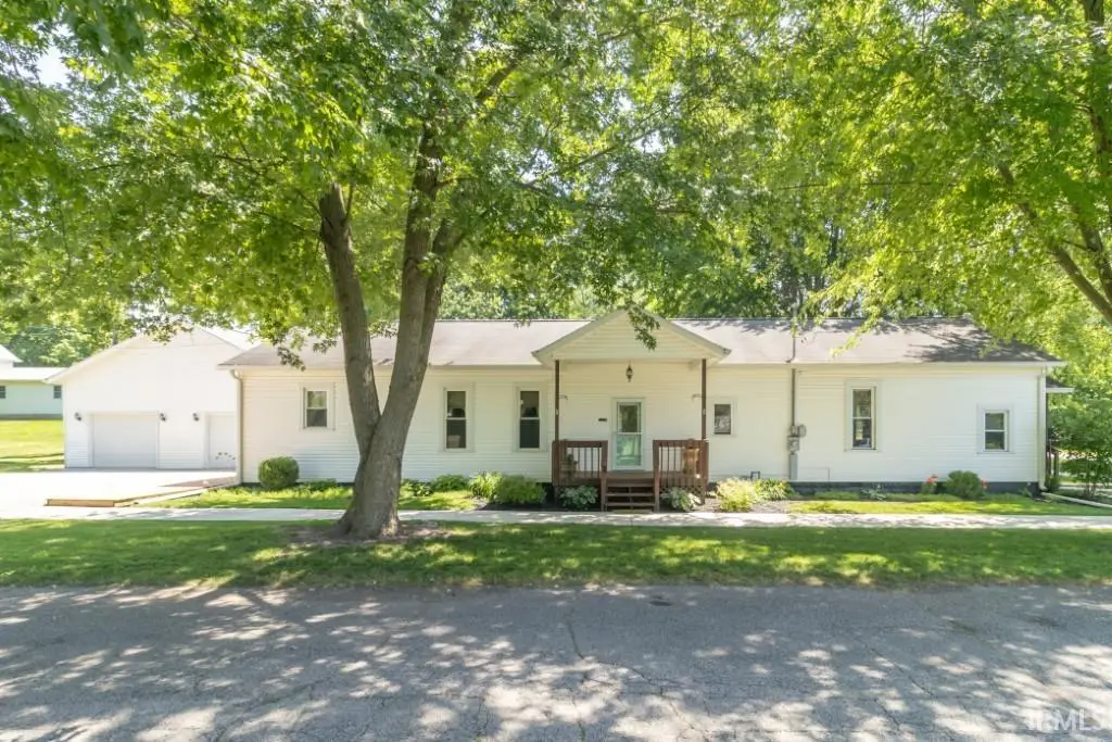 206 W School Street, Mount Summit, IN 47361 - #1