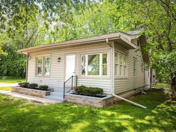 56201 Mayflower Road, South Bend, IN 46619
