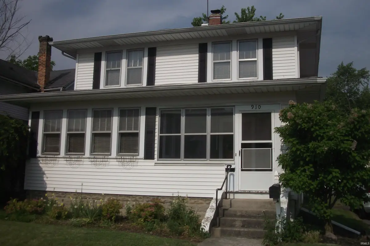 910 S Randolph Street, Garrett, IN 46738 - #1