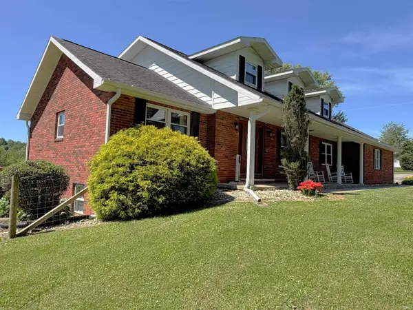 42 Greenbriar Drive, Bedford, IN 47421