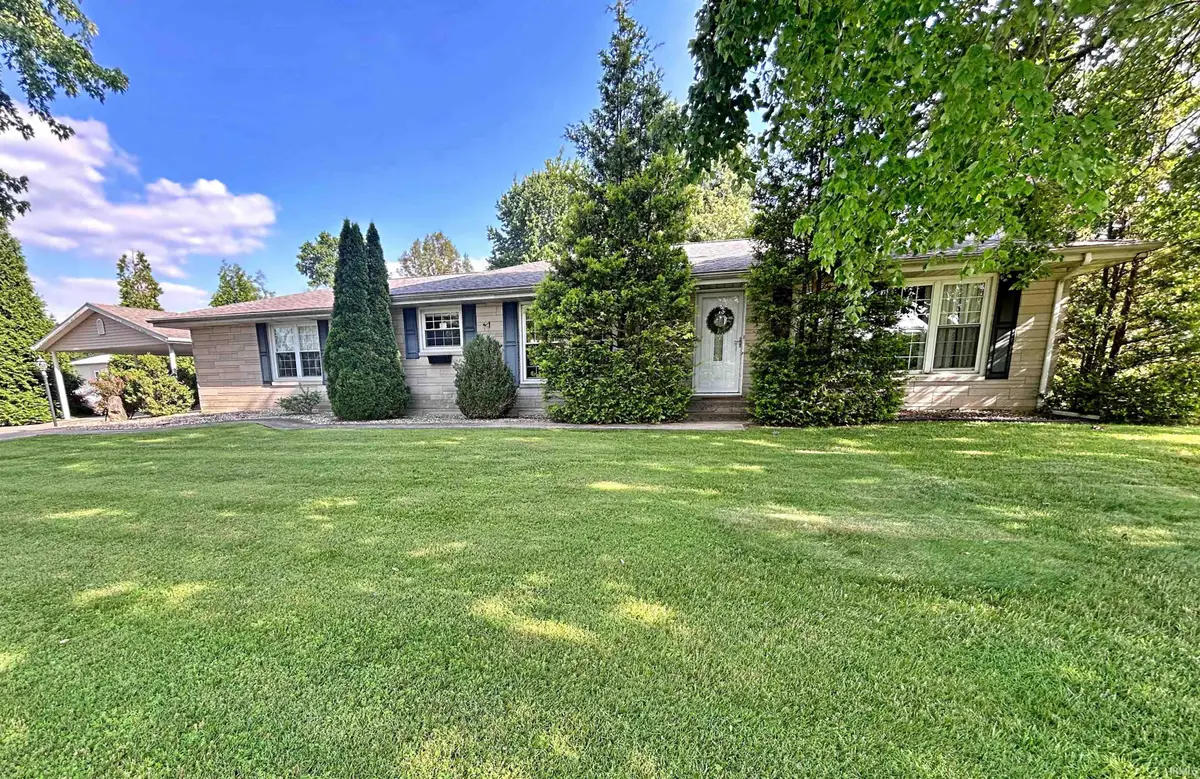 1125 W Broadway Street, Loogootee, IN 47553 - #1