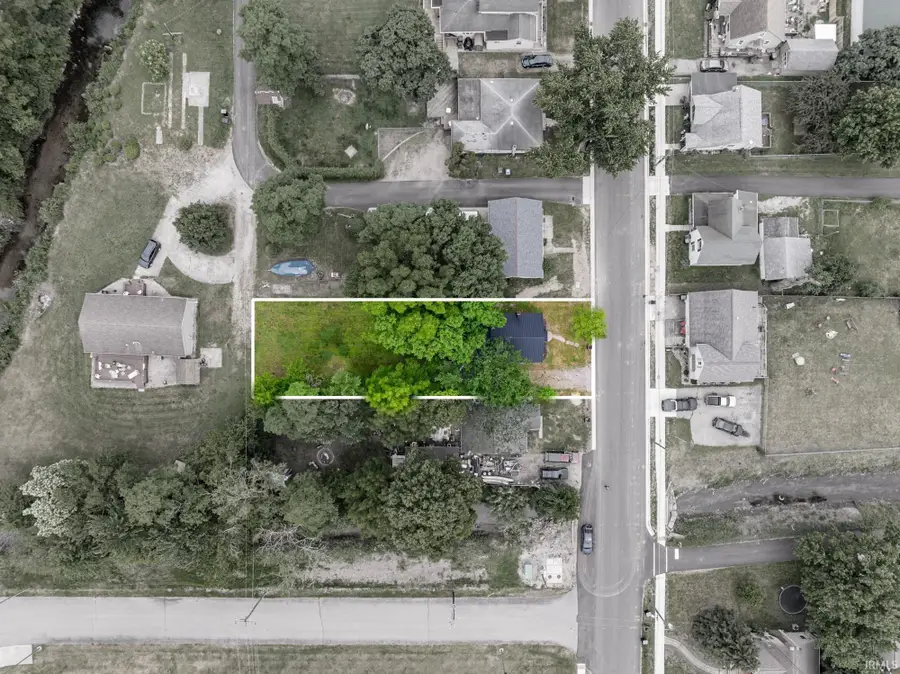 308 W Boston Street, Syracuse, IN 46567 - #3