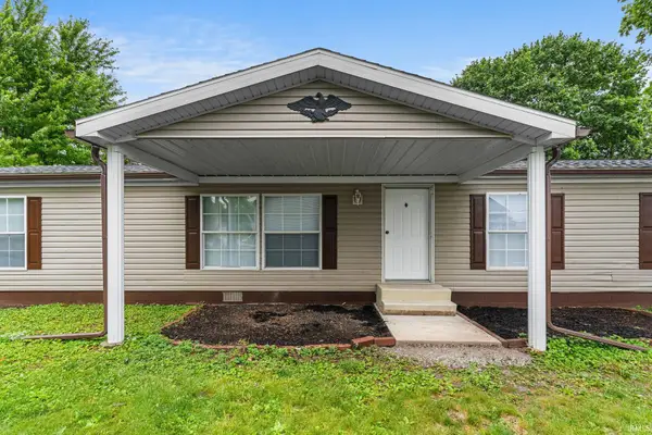 506 E Main Street, Chalmers, IN 47929