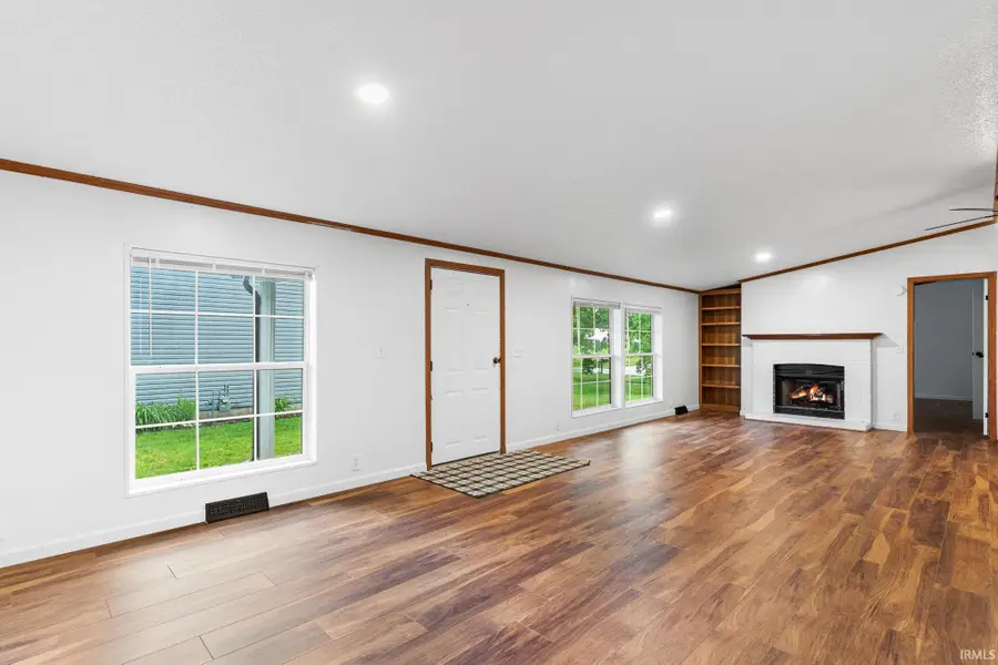 506 E Main Street, Chalmers, IN 47929 - #2