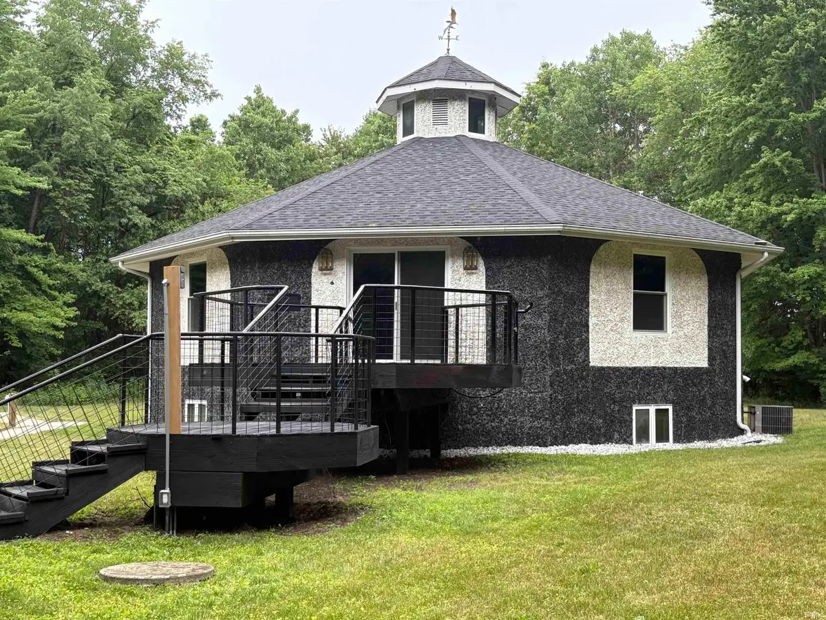 8492 N 1050 E Road, Walkerton, IN 46574 - #1