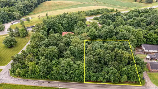 S Hickory Lane, Huntingburg, IN 47542