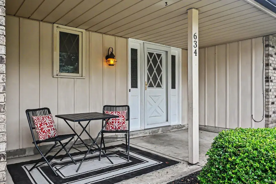 634 North Johnson Street, Warsaw, IN 46580 - #3