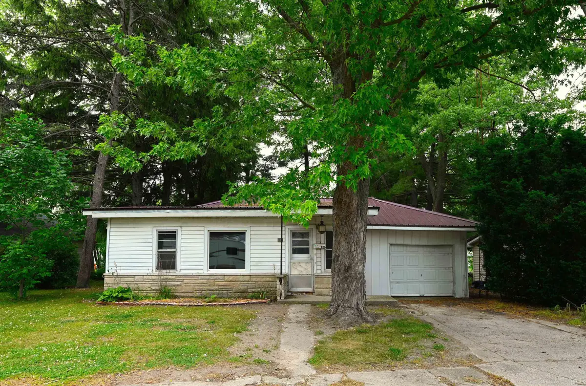 436 W Jefferson Street, Winamac, IN 46996 - #1
