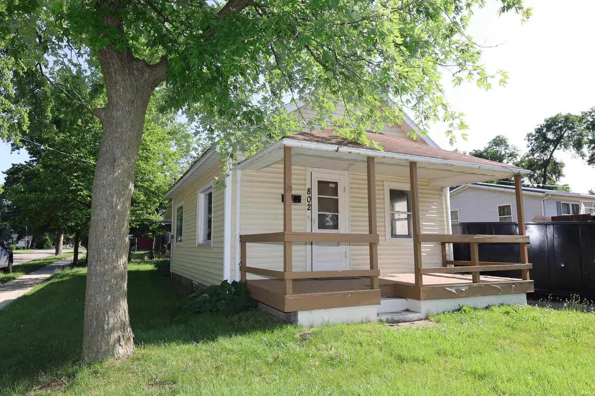 802 E Emerald Street, Elkhart, IN 46514 - #1