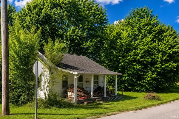 1709 E Sycamore Street, Petersburg, IN 47567