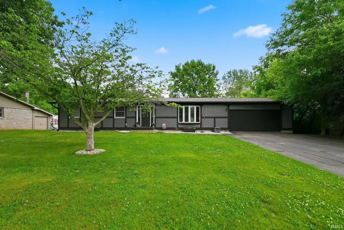 574 S Circle Drive, Warsaw, IN 46580 - #1