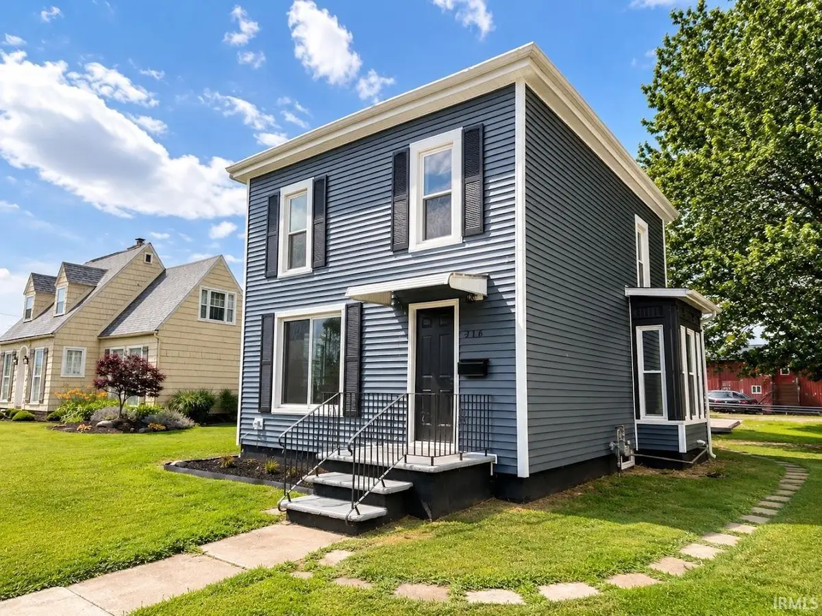 416 W 7th Street, Auburn, IN 46706 - #1