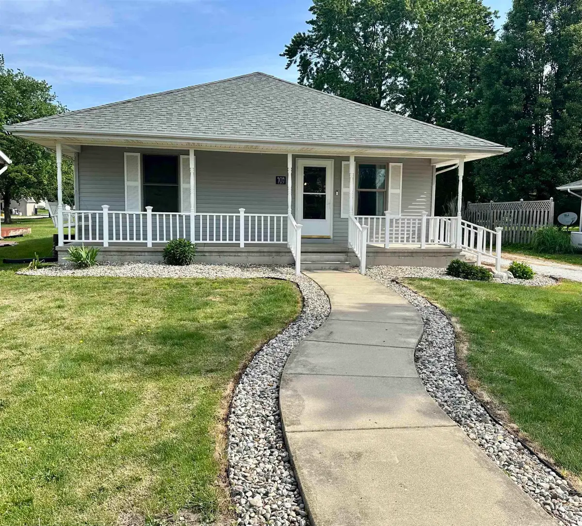 909 E 10th Street, Fowler, IN 47971 - #1