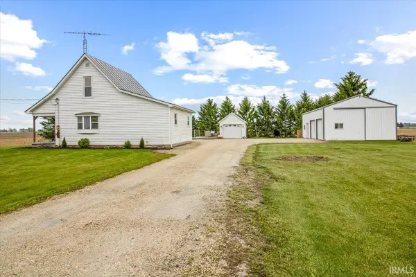 2691 E 400 N Road, Winchester, IN 47394