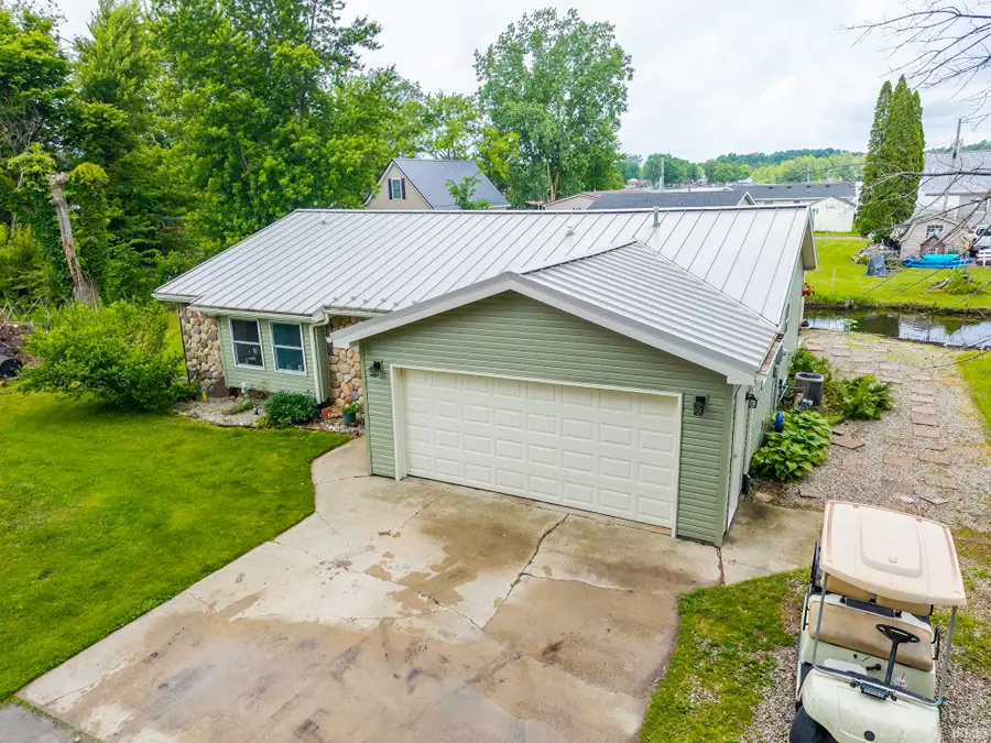 1555 E 770 S, Wolcottville, IN 46795 - #2
