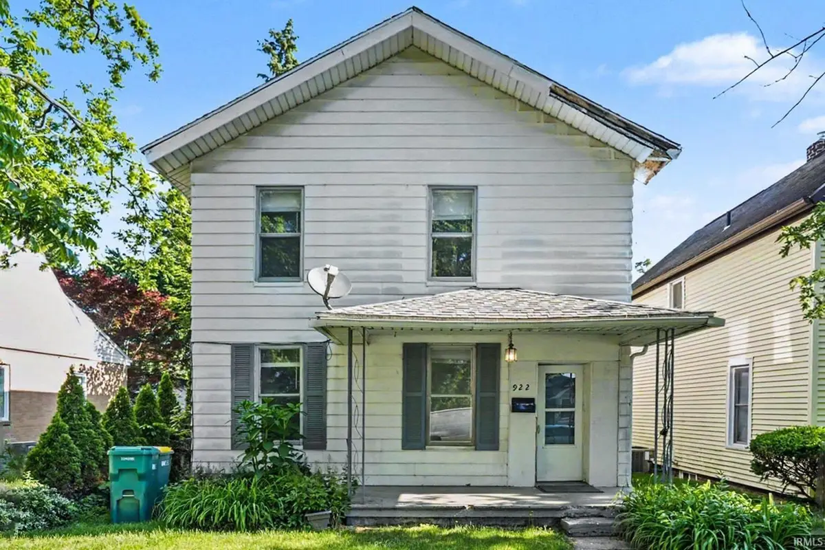 922 E Grove Street, Mishawaka, IN 46545 - #1