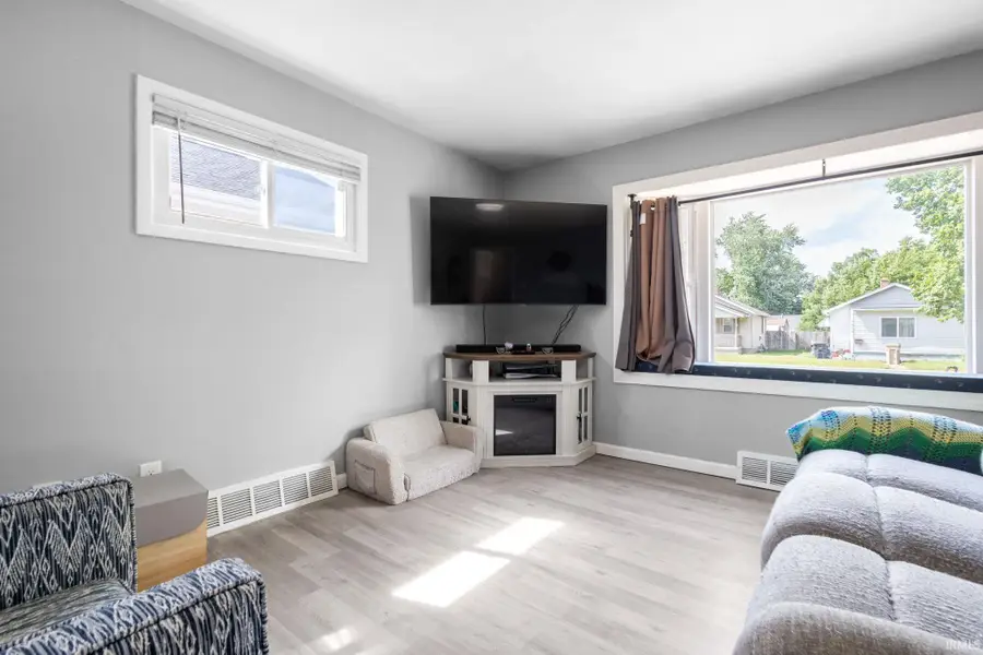1606 E Fox Street, South Bend, IN 46613 - #3
