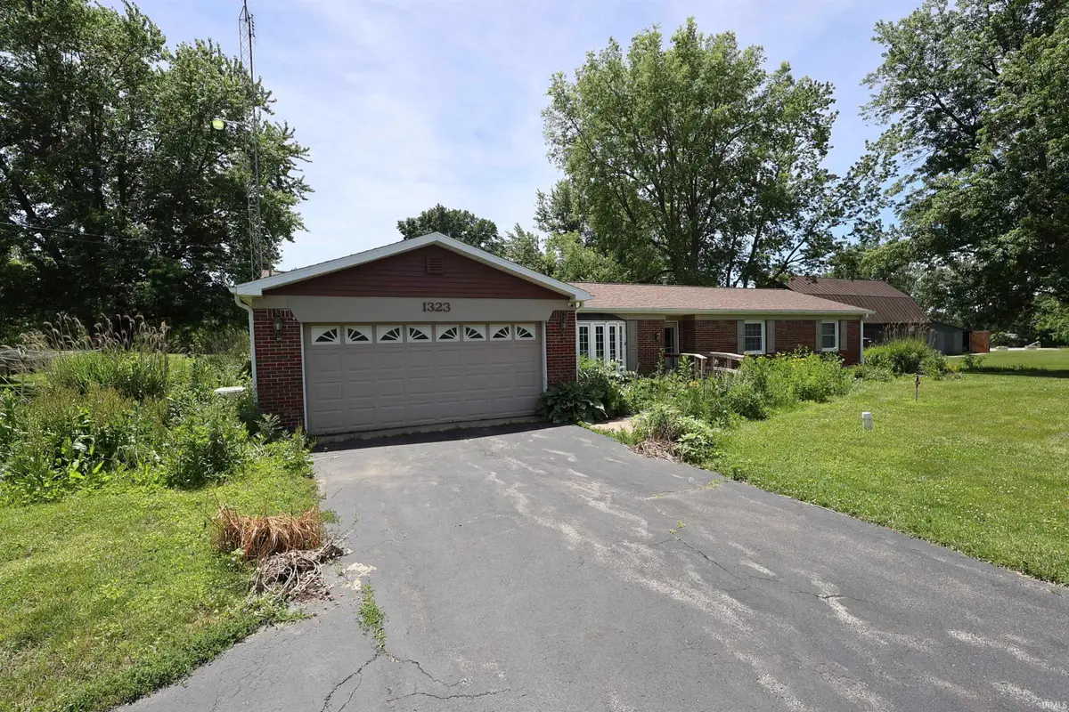 1323 W 200 S, Warsaw, IN 46580 - #1