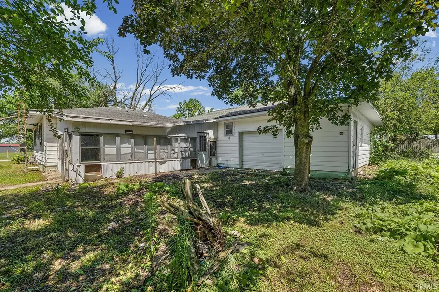 305 S Smith Street, Boswell, IN 47921 - #2